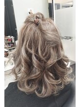 ヘアースタジオ ジェイワン(hair studio J ONE) 30代40代50代60代ホワイトグレージュ　ブリーチオン脱白髪染め