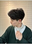 短髪ツーブロック束感モテる黒髪シークレットパーマ流行