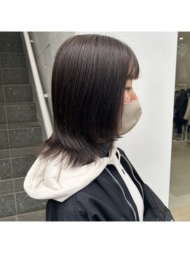 ビヨンドイー(beyond E) オリーブブラウンのロングボブ