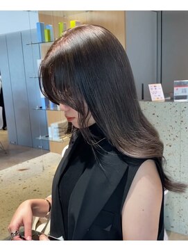 クラン バイ ナチュラル(clan by Natural) レイヤーカット/グレー系で透明感