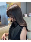 レイヤーカット/グレー系で透明感