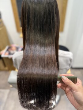 ゼン ネオ(Zen Neo) 美髪ロング