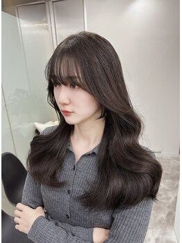 イーラ(era)の写真/【個室サロン】韓国風レイヤーカットもお任せください…♪一人ひとりのなりたいを再現して、デザインします