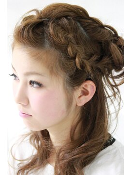 マルルヘアーデザイン(Maururu) 編みこみハーフアップスタイル