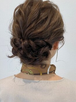 アンソメット 上津店(UN SOMMET)の写真/二次会や結婚式など特別な日は【HAIR　MAKE　アンソメット】にお任せ！大人可愛いstyleを提案◎