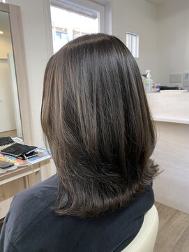 シャルム(Charme) セミロング/シルバーグレージュ