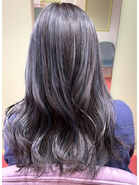 エマ(emma) ブルーアッシュハイライト！！