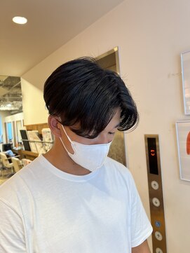 エクリ 麻布十番(equri) ニュアンスセンターパート