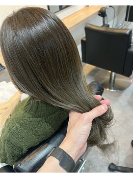 フルール(Fleur) 恵比寿 オリーブカラー グリーンカラー 韓国 前髪 くびれヘア