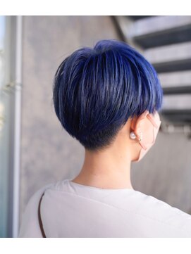 シャロン(SHARON) 【SHARON原宿】ビビットブルー×ベリーショート