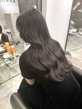 ミラ(MIRA) オリーブグレー/グレージュ/ブリーチあり/梅田美容室