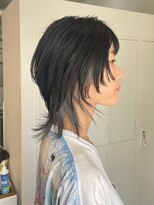 ロッカ(ROCCA)&nbsp;軽やかレイヤー×ナチュラルウルフ黒髪