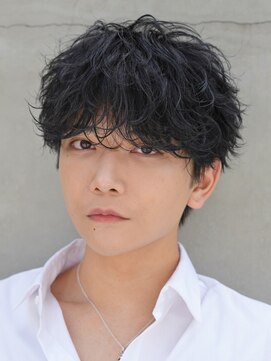 テン 心斎橋(tenn.) 心斎橋シャドウパーマメンズマッシュセンターパート緩め強め30代