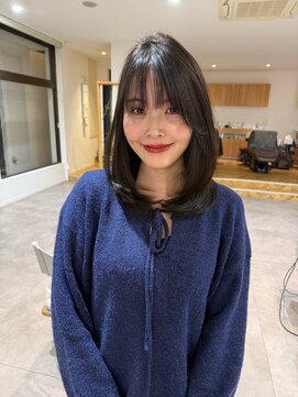 イエロ(yelo) 扱いやすさ重視のレイヤーカット