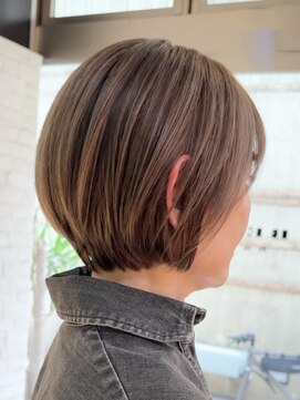 エリマ 横浜西口(elima) 横浜西口白髪ぼかしレイヤーボブベージュアッシュブラウンカラー