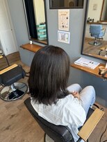 レアレア ヘアアンドライフ(LeaLea)&nbsp;ワンホンレイヤー/ミルクティーブロンド/ダークブルー/伊丹
