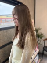 アングゥイー(ungu iE)&nbsp;透明感のあるミルクティーベージュ