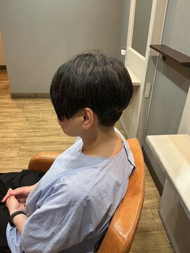クロデザイン(KURO DESIGN) アシンメトリーショート