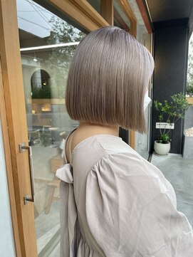 ミー(mii) 【mii】bob/ミルクティーベージュ