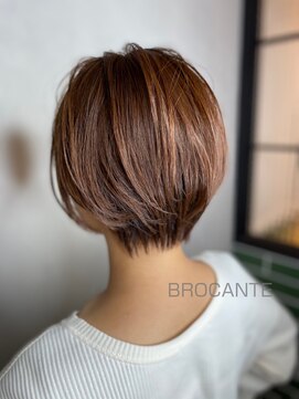 ラトリエ ブロカント 立川北口店(L'atelier BROCANTE) 小顔補正立体カット  透明感 ショート ミニボブ マロンブラウン