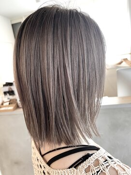 ラウレア(Laule'a) 中明度グレージュ