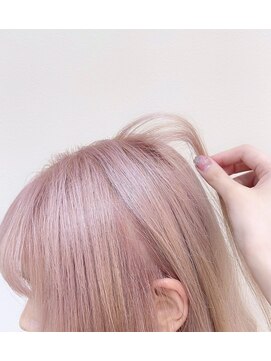 リノショアーズ 日本大通り店(RINOSHORES) ハイトーンカラーシアーピンクブロンドブリーチカラーmaaya