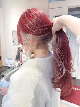 テトラ バイ ネオリーブ 横浜西口店(tetra by neolive) チェリーレッド×ホワイト**【横浜/横浜駅】