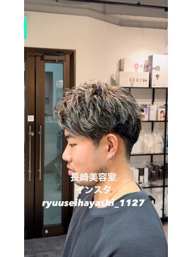 コワファースト長崎シャンプーボーイ 2nd(COIFF1RST 長崎 SHAMPOO BOY) ショートマッシュ×メンズハイライト