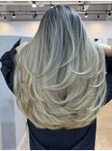 contrast white balayage