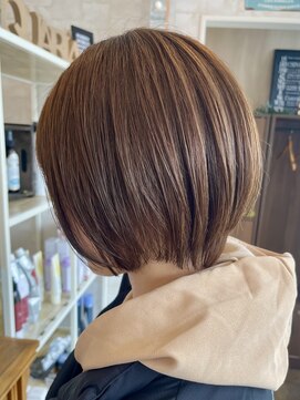 クオリア(Quaria) ★くびレイヤーエモージュ愛されショートボブ艶髪