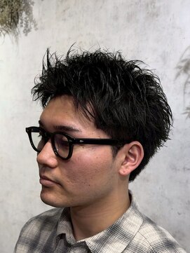 ハーシーバイアポロ 相模大野(HERSHE by apollo) MEN’S HAIR/ブルーブラック/フェザーパーマ/ハイライト