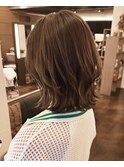 小顔イメチェン、ブルーグレージュカラーくびれレイヤーボブ