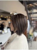 やわらかく動くショート×細めハイライト