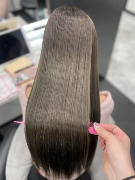 ピリオド 松阪(Period.) ロングヘアー グレージュカラー 髪質改善 Period.松阪