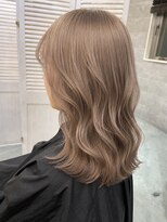 ルーブ トウキョウ(Loob. TOKYO) ショートボブハイトーンカラーミルクティーピンクタッセルボブ