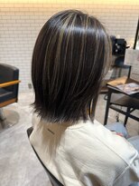 オーバルヘアー(OVAL hair) 艶髪ハイライト/デザインカット/ミディアム