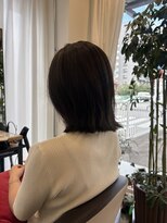 ウイ バイ ファースト 北四番丁店(u'i by first)&nbsp;軽やかな外ハネボブ×オリーブベージュ