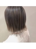 シルバーベージュ ボブ