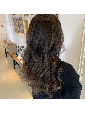 ヴィコロ(vicolo) 外国人風グレージュハイライト