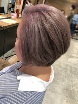 ビヨウシツ ポスタ&nbsp;さくらカラー×前下がりショートボブ　正木ゆかり