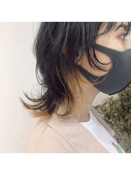 マウロア(MAULOA) "ショートウルフ × インナーカラー"ayumi