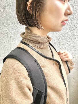 バロウ(BURROW) ボブとベージュ