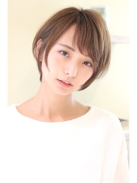 レウナ 外苑前(Reuna) 20代30代40代大人可愛いひし形ショートボブ 小顔ショート