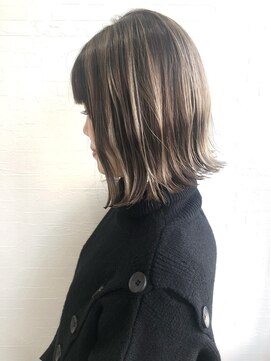 イチマルイチ 中野(100/1) 切りっぱなしボブ/ハイライト