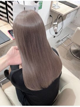 アルジャーノン グリーン(ALGERNON GREEN) ハイトーングレージュカラー