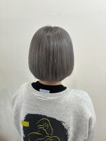 ラビス クローバー(Lovis clover) イメチェンヘアスタイル　ハッシュカット　フルバング