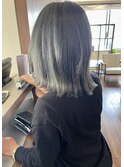 ディープベージュ