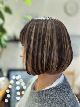 イエロー(yellow)の写真/360°どこから見てもバランスの良いショートヘアに！骨格や髪質を見極めるから収まりよく毎朝の再現性も◎