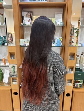 プランタンアヴェダ(printemps AVEDA) 深みレッドのナチュラルグラデーション
