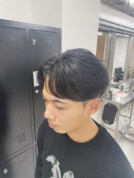 エクシア 三宮(EXCIA) フェザーショート